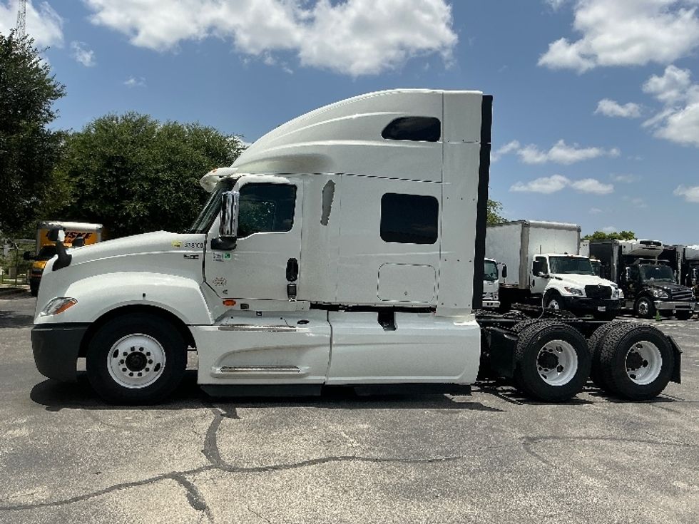 Sleeper Tractor-Heavy Duty Tractors-International-2020-LT625-San Antonio-TX-496,154\n\t\tmiles-$ 49,250 - Image 4