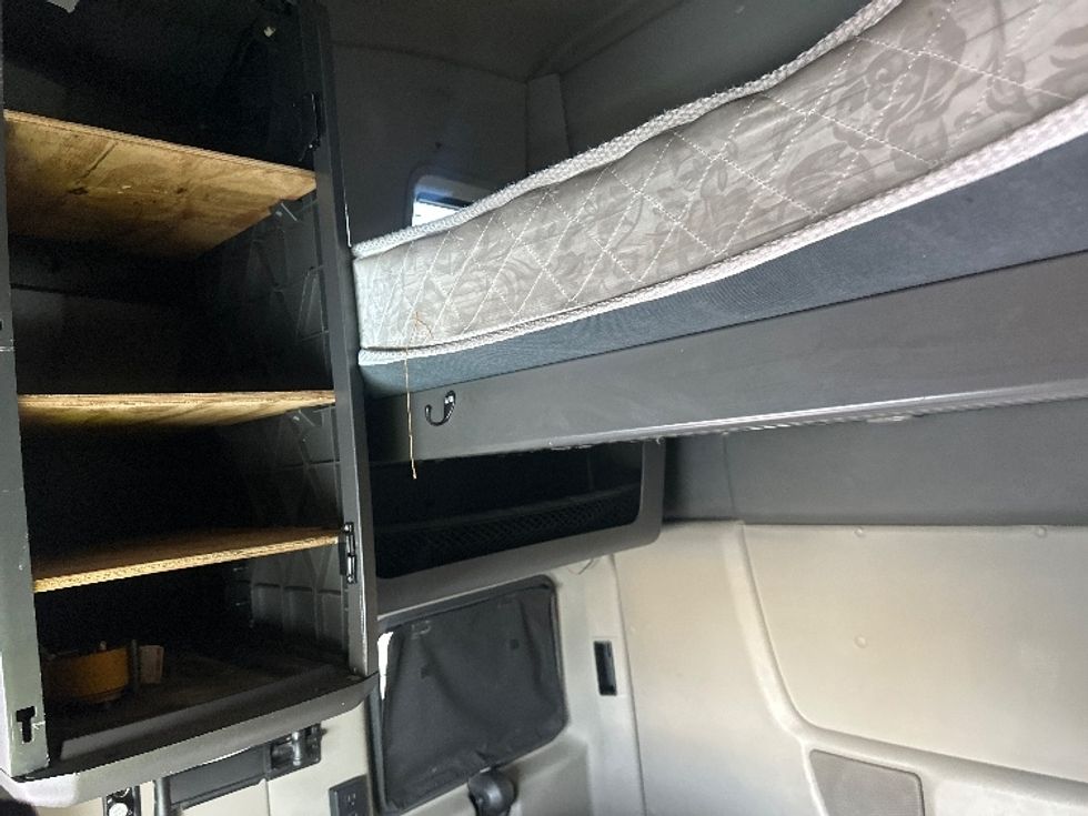 Sleeper Tractor-Heavy Duty Tractors-International-2020-LT625-Sparks-NV-545,568\n\t\tmiles-$ 42,000 - Image 19