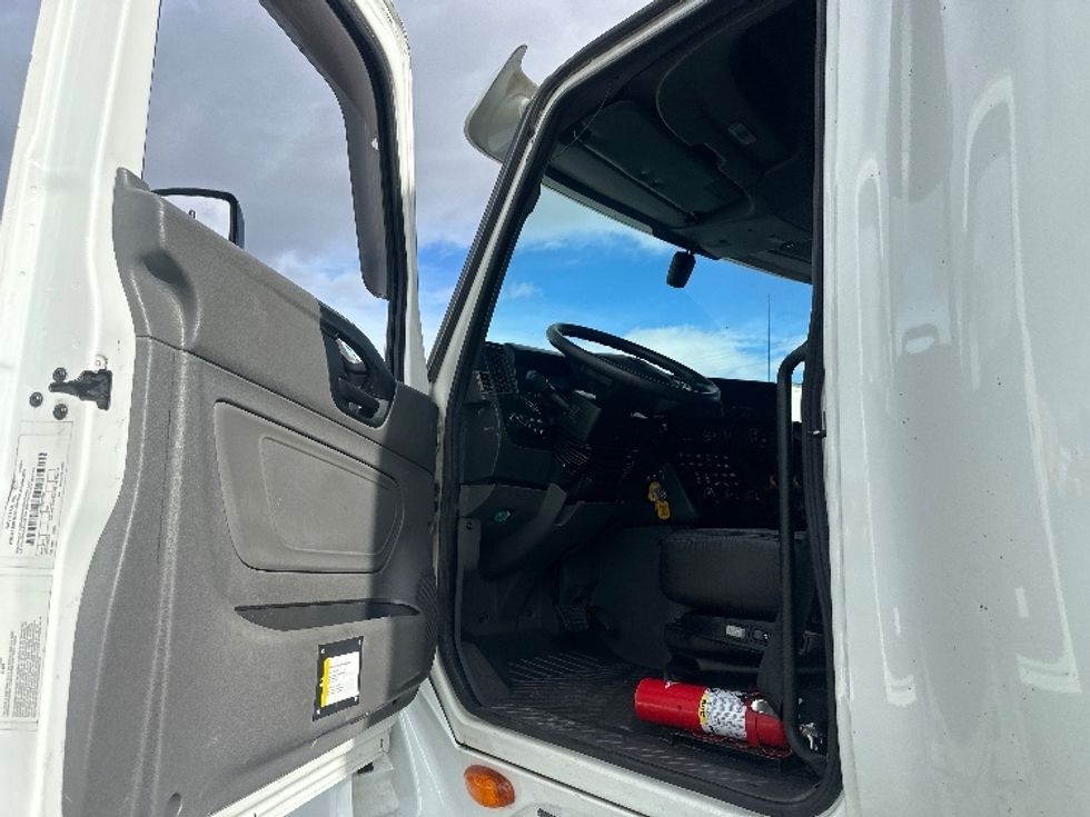 Sleeper Tractor-Heavy Duty Tractors-International-2020-LT625-Sparks-NV-545,568\n\t\tmiles-$ 42,000 - Image 9