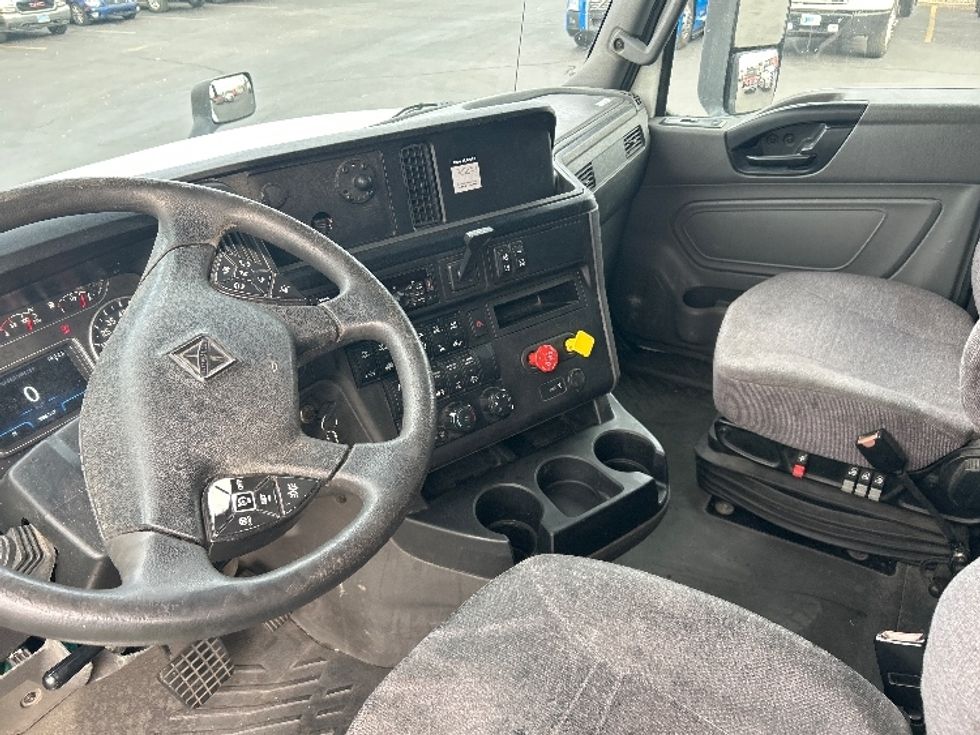 Sleeper Tractor-Heavy Duty Tractors-International-2020-LT625-Sparks-NV-558,566\n\t\tmiles-$ 44,500 - Image 10