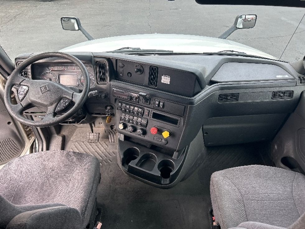 Sleeper Tractor-Heavy Duty Tractors-International-2020-LT625-Sparks-NV-558,566\n\t\tmiles-$ 44,500 - Image 12