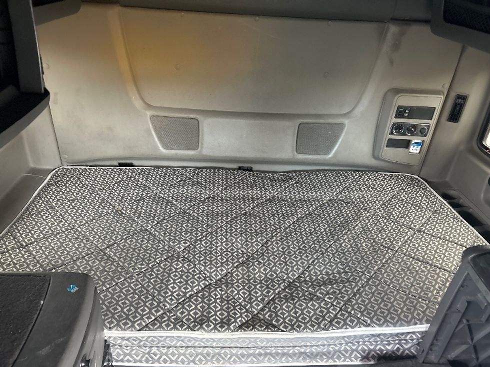 Sleeper Tractor-Heavy Duty Tractors-International-2020-LT625-Sparks-NV-558,566\n\t\tmiles-$ 44,500 - Image 17