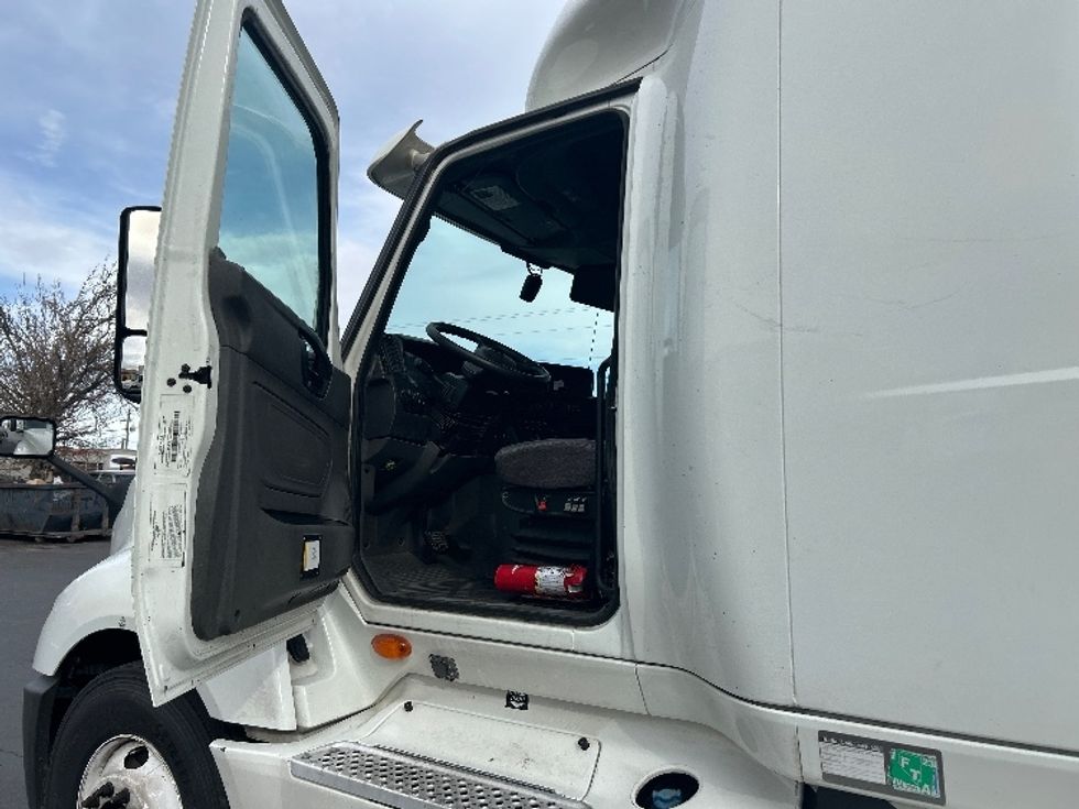 Sleeper Tractor-Heavy Duty Tractors-International-2020-LT625-Sparks-NV-558,566\n\t\tmiles-$ 44,500 - Image 9