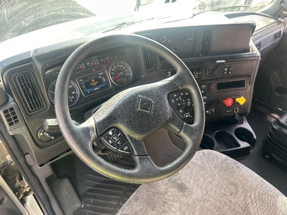 Sleeper Tractor-Heavy Duty Tractors-International-2020-LT625-Sparks-NV-628,350\n\t\tmiles-$ 38,750 - Image 10