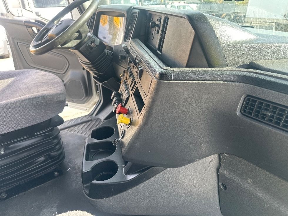 Sleeper Tractor-Heavy Duty Tractors-International-2020-LT625-Sparks-NV-628,350\n\t\tmiles-$ 38,750 - Image 15