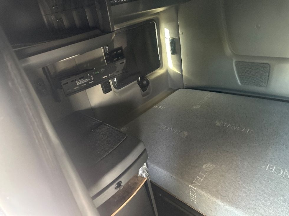 Sleeper Tractor-Heavy Duty Tractors-International-2020-LT625-Sparks-NV-628,350\n\t\tmiles-$ 38,750 - Image 18