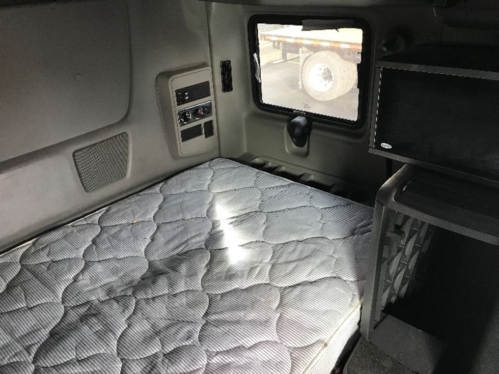 Sleeper Tractor-Heavy Duty Tractors-International-2020-LT625-Spokane Valley-WA-427,154\n\t\tmiles-$ 56,500 - Image 17