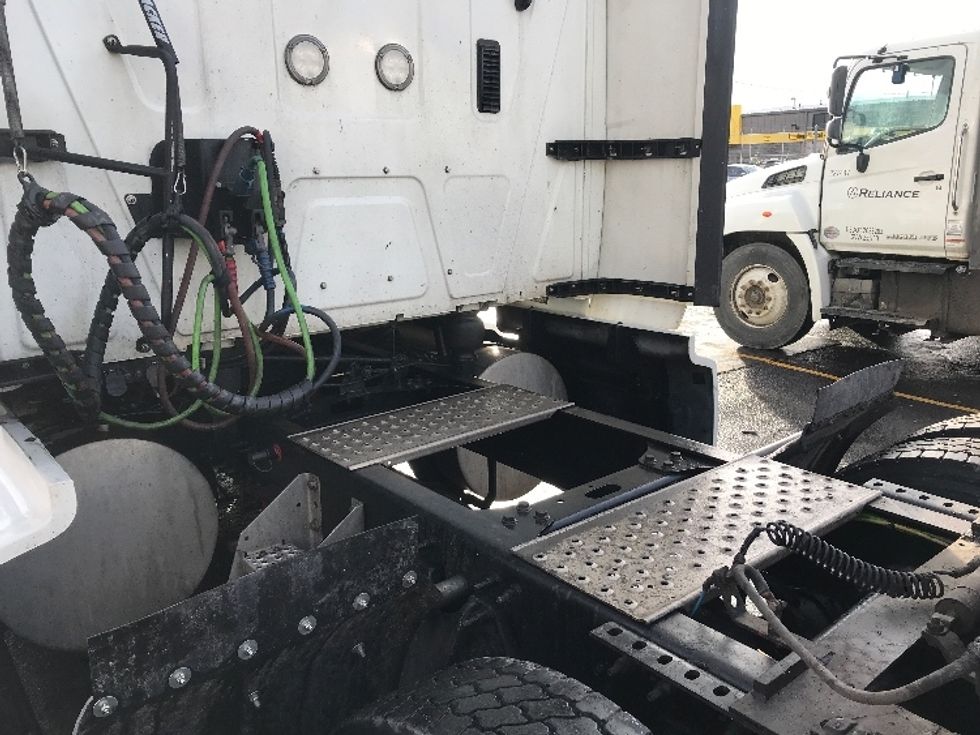 Sleeper Tractor-Heavy Duty Tractors-International-2020-LT625-Spokane Valley-WA-427,154\n\t\tmiles-$ 56,500 - Image 22