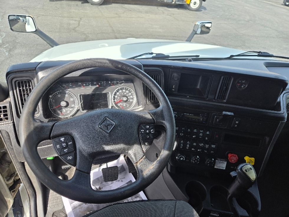 Sleeper Tractor-Heavy Duty Tractors-International-2020-LT625-Spokane Valley-WA-436,707\n\t\tmiles-$ 44,250 - Image 11