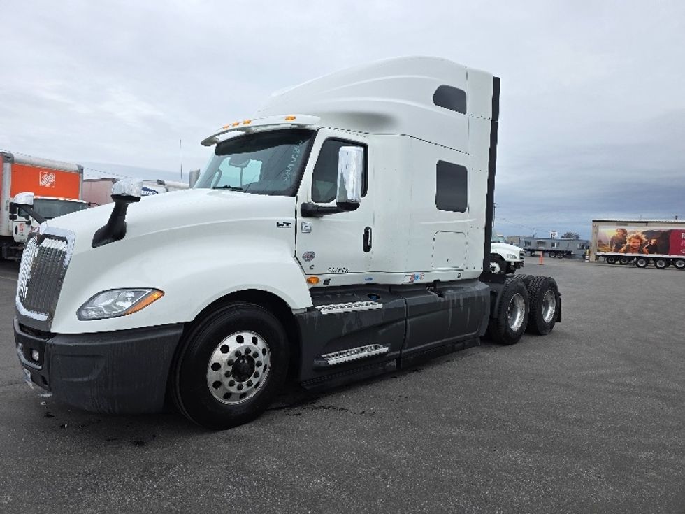Sleeper Tractor-Heavy Duty Tractors-International-2020-LT625-Spokane Valley-WA-436,707\n\t\tmiles-$ 44,250 - Image 3