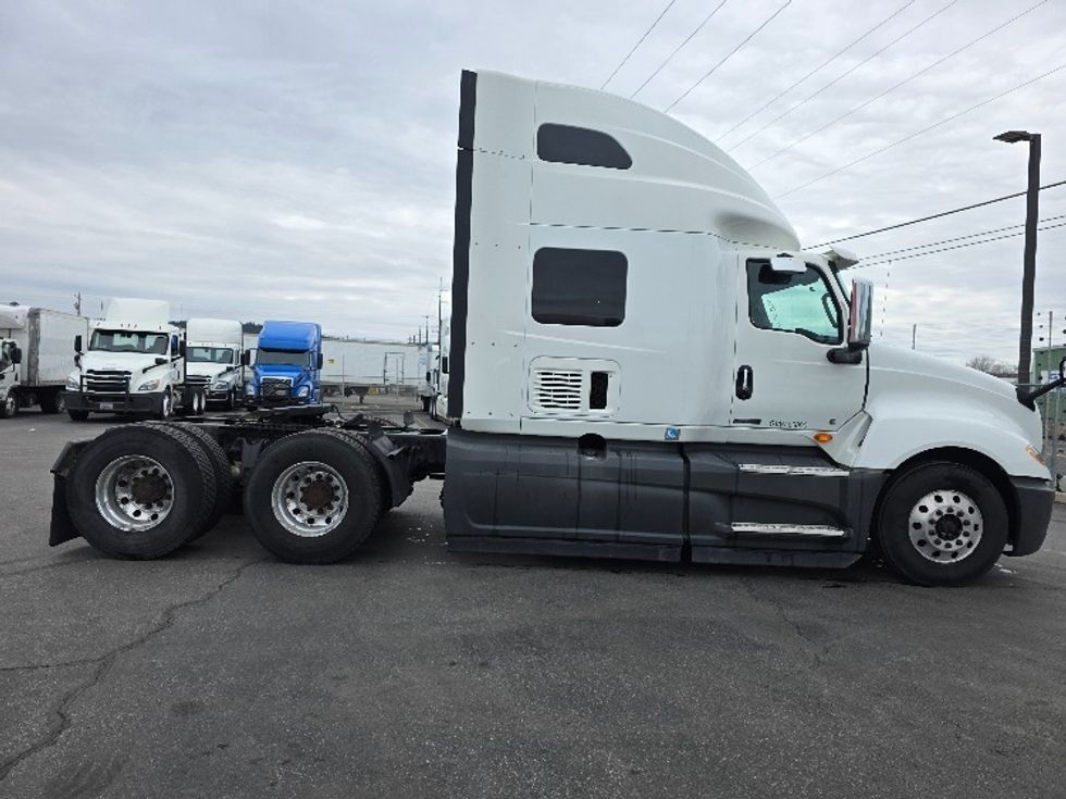 Sleeper Tractor-Heavy Duty Tractors-International-2020-LT625-Spokane Valley-WA-436,707\n\t\tmiles-$ 44,250 - Image 8