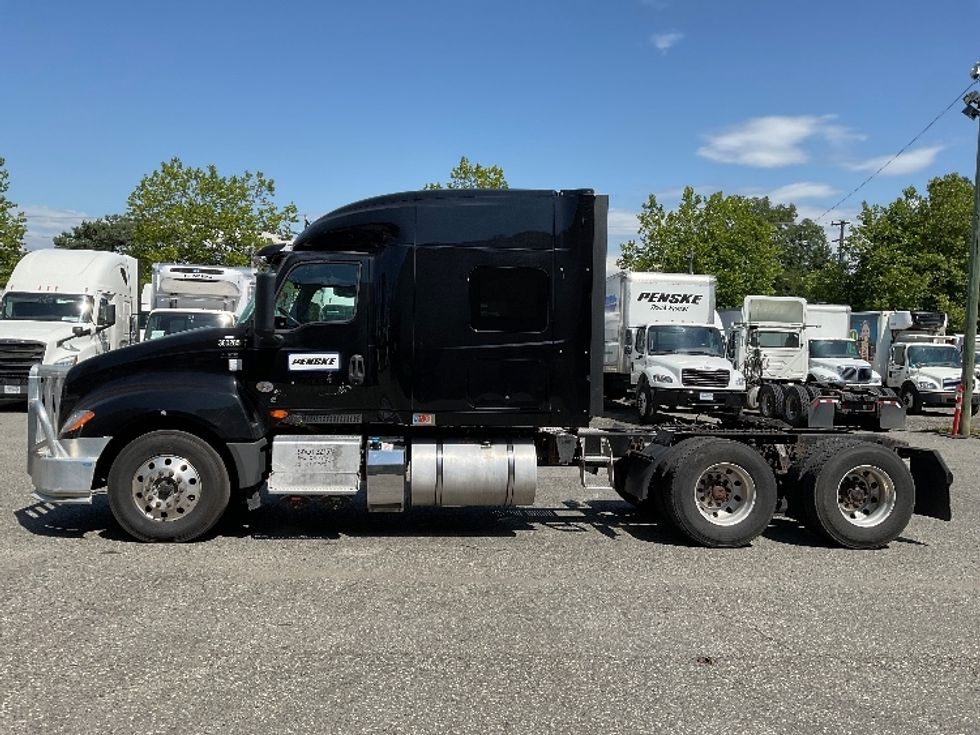Sleeper Tractor-Heavy Duty Tractors-International-2020-LT625-Surrey-BC-417,599\n\t\tkm-$ 73,250 - Image 4
