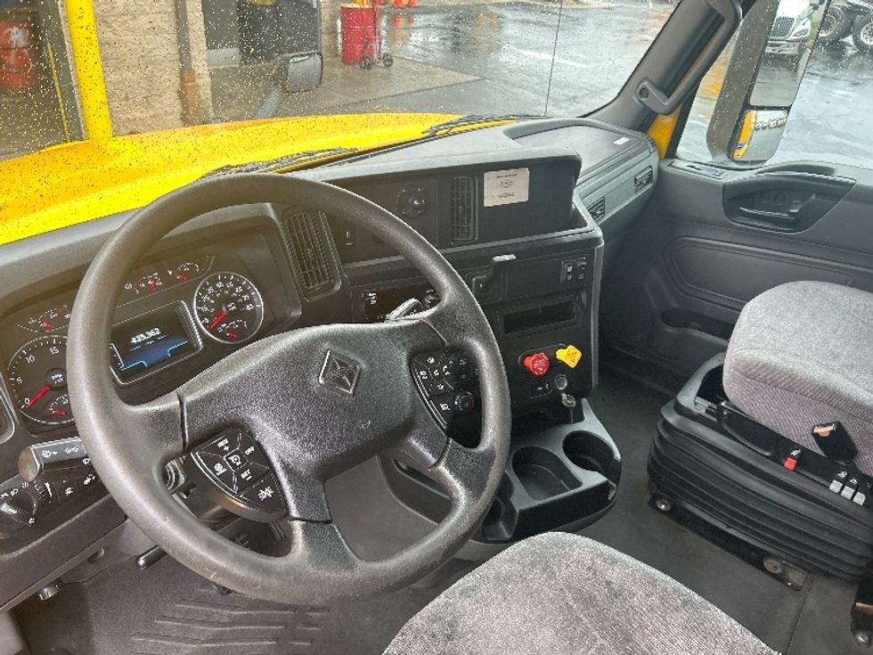 Sleeper Tractor-Heavy Duty Tractors-International-2020-LT625-Swedesboro-NJ-435,261\n\t\tmiles-$ 49,500 - Image 10