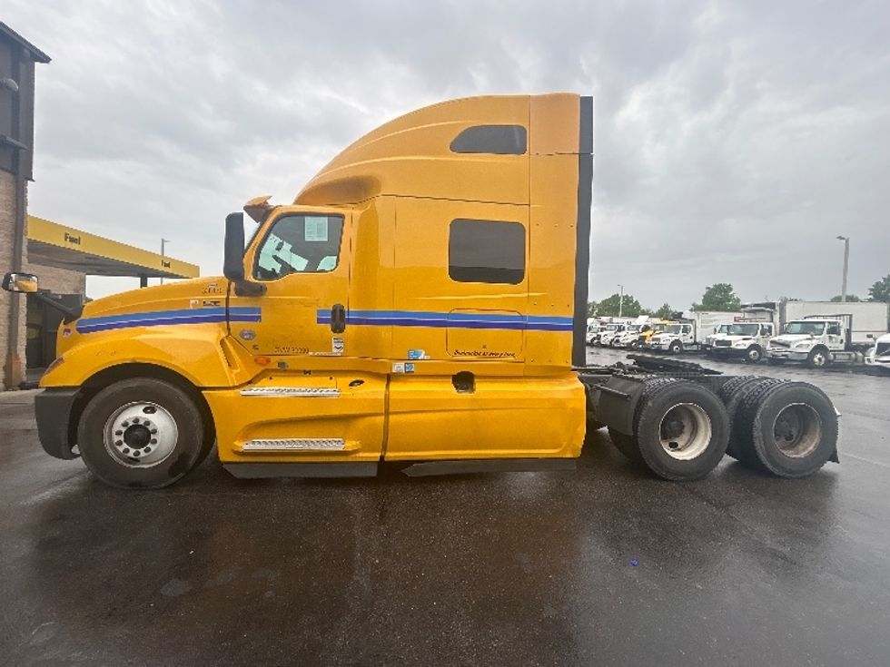 Sleeper Tractor-Heavy Duty Tractors-International-2020-LT625-Swedesboro-NJ-435,261\n\t\tmiles-$ 49,500 - Image 4