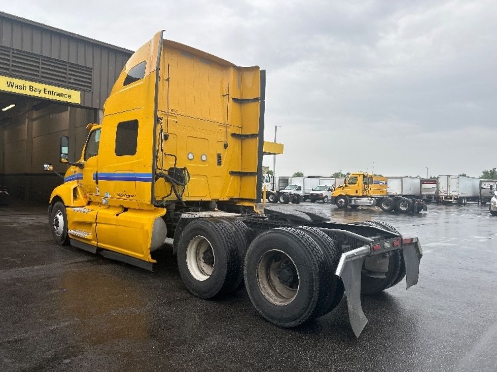 Sleeper Tractor-Heavy Duty Tractors-International-2020-LT625-Swedesboro-NJ-435,261\n\t\tmiles-$ 49,500 - Image 5