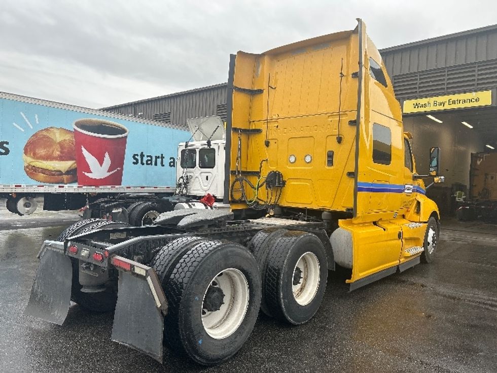 Sleeper Tractor-Heavy Duty Tractors-International-2020-LT625-Swedesboro-NJ-435,261\n\t\tmiles-$ 49,500 - Image 7