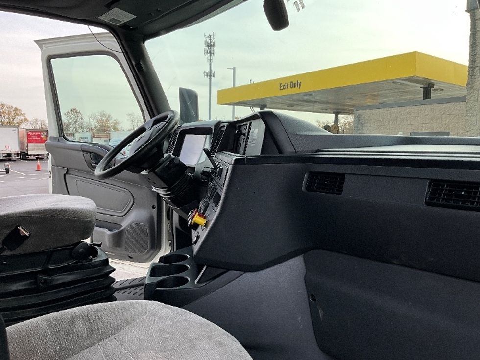 Sleeper Tractor-Heavy Duty Tractors-International-2020-LT625-Swedesboro-NJ-439,558\n\t\tmiles-$ 48,000 - Image 15