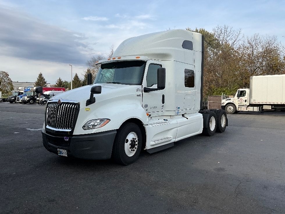 Sleeper Tractor-Heavy Duty Tractors-International-2020-LT625-Swedesboro-NJ-441,255\n\t\tmiles-$ 39,500 - Image 3