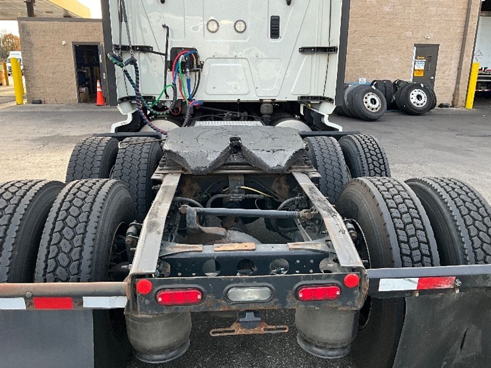 Sleeper Tractor-Heavy Duty Tractors-International-2020-LT625-Swedesboro-NJ-441,255\n\t\tmiles-$ 39,500 - Image 6