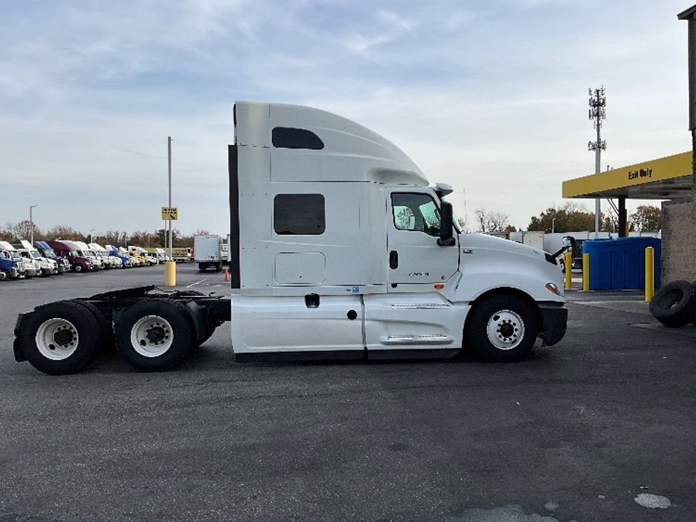Sleeper Tractor-Heavy Duty Tractors-International-2020-LT625-Swedesboro-NJ-441,255\n\t\tmiles-$ 39,500 - Image 8