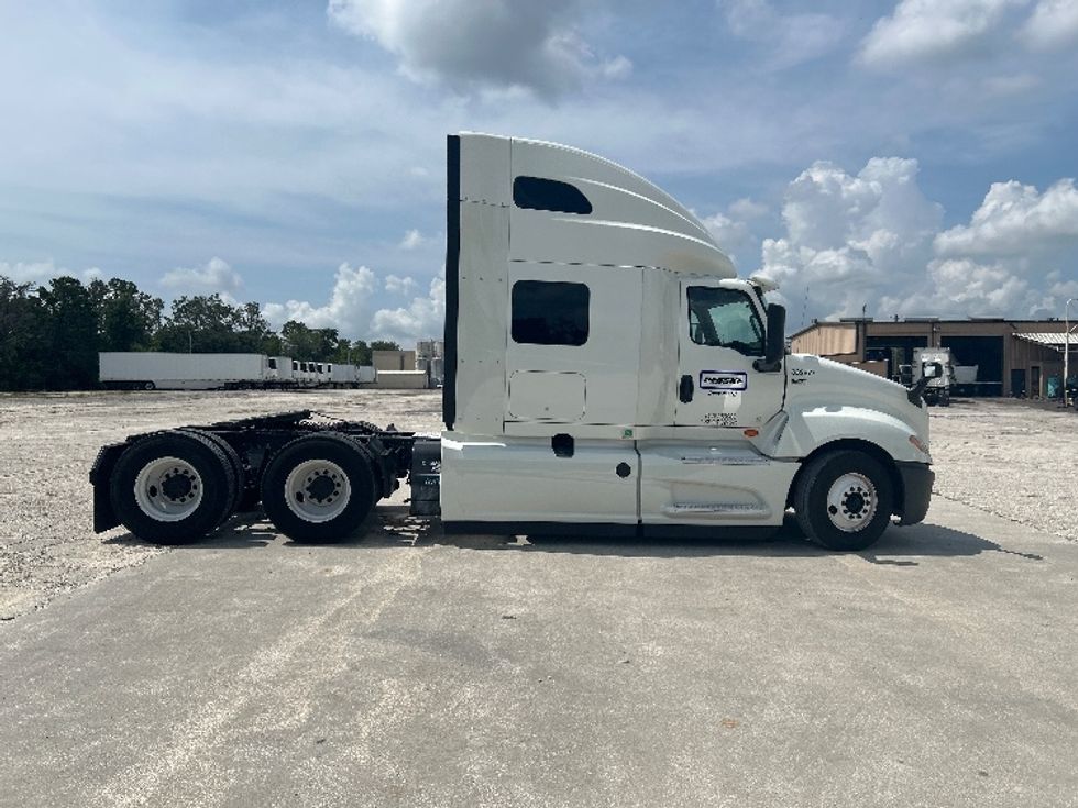 Sleeper Tractor-Heavy Duty Tractors-International-2020-LT625-Tampa-FL-336,220\n\t\tmiles-$ 60,250 - Image 8