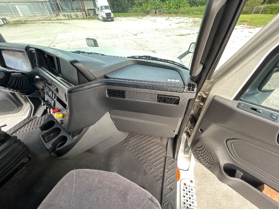 Sleeper Tractor-Heavy Duty Tractors-International-2020-LT625-Tampa-FL-367,608\n\t\tmiles-$ 58,250 - Image 14