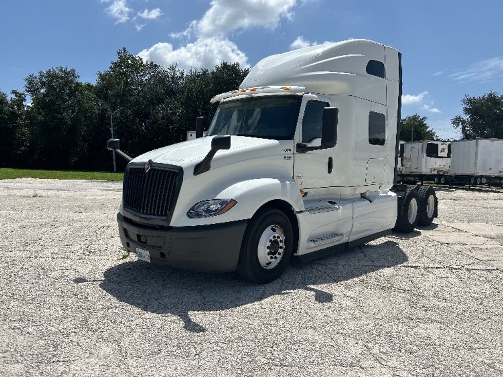Sleeper Tractor-Heavy Duty Tractors-International-2020-LT625-Tampa-FL-399,716\n\t\tmiles-$ 56,250 - Image 3