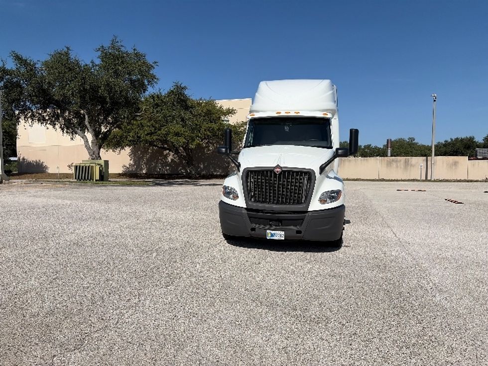 Sleeper Tractor-Heavy Duty Tractors-International-2020-LT625-Tampa-FL-405,232\n\t\tmiles-$ 56,000 - Image 2