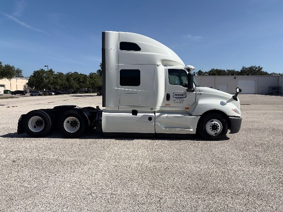 Sleeper Tractor-Heavy Duty Tractors-International-2020-LT625-Tampa-FL-405,232\n\t\tmiles-$ 56,000 - Image 8