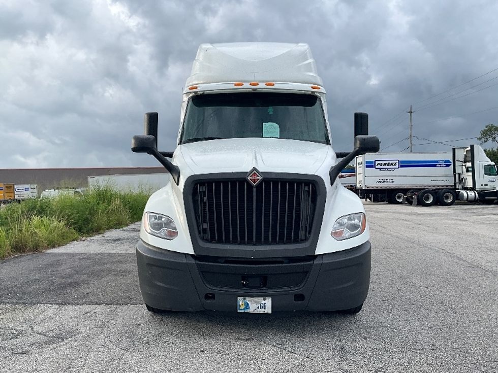 Sleeper Tractor-Heavy Duty Tractors-International-2020-LT625-Tampa-FL-416,935\n\t\tmiles-$ 55,250 - Image 2