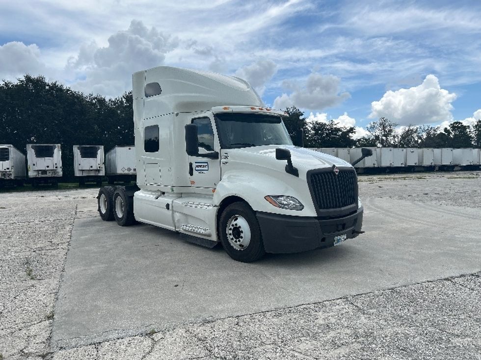 Sleeper Tractor-Heavy Duty Tractors-International-2020-LT625-Tampa-FL-423,738\n\t\tmiles-$ 54,750 - Image 1