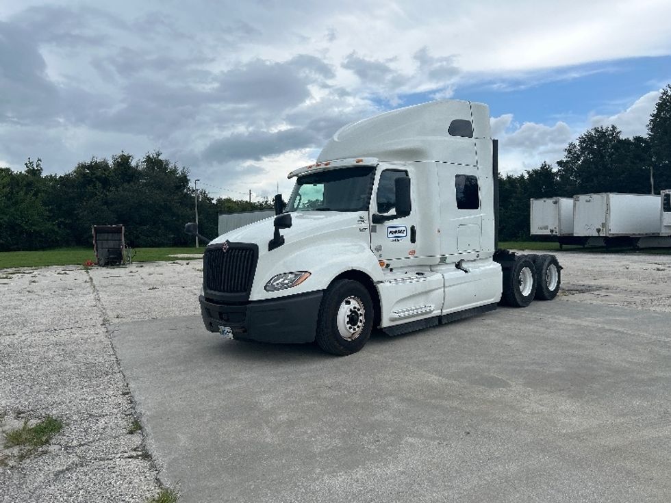 Sleeper Tractor-Heavy Duty Tractors-International-2020-LT625-Tampa-FL-423,738\n\t\tmiles-$ 54,750 - Image 3