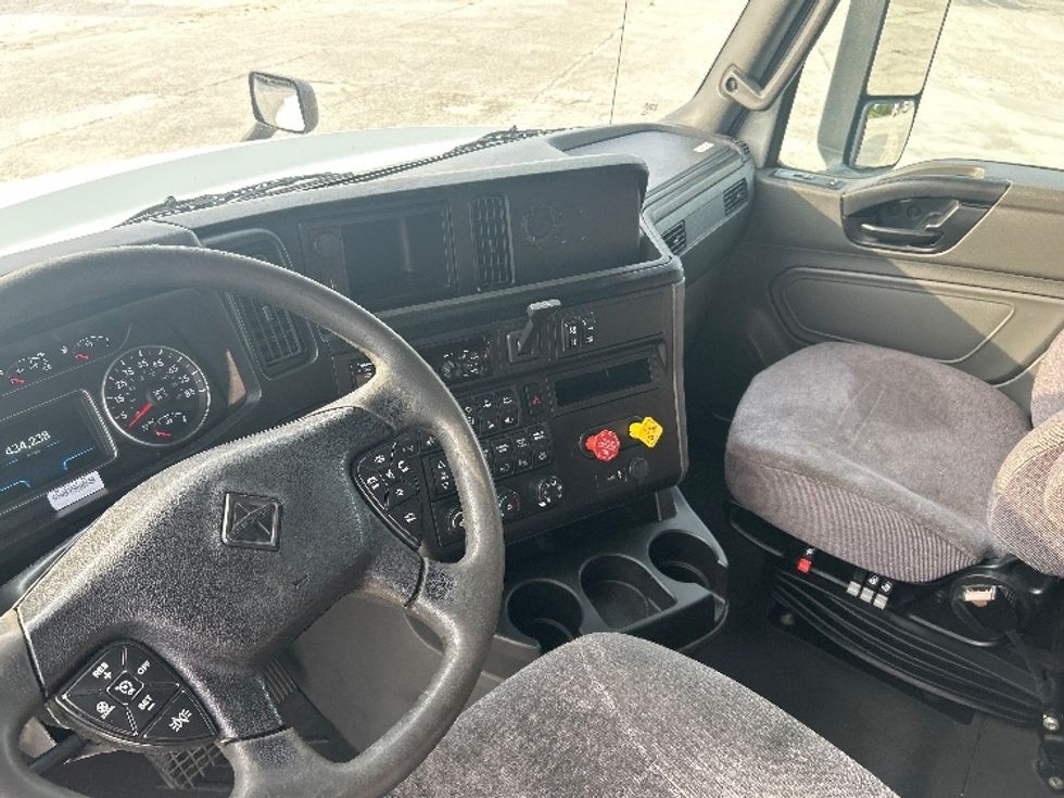 Sleeper Tractor-Heavy Duty Tractors-International-2020-LT625-Tampa-FL-434,238\n\t\tmiles-$ 52,750 - Image 10