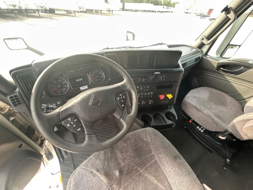 Sleeper Tractor-Heavy Duty Tractors-International-2020-LT625-Tampa-FL-434,238\n\t\tmiles-$ 52,750 - Image 11