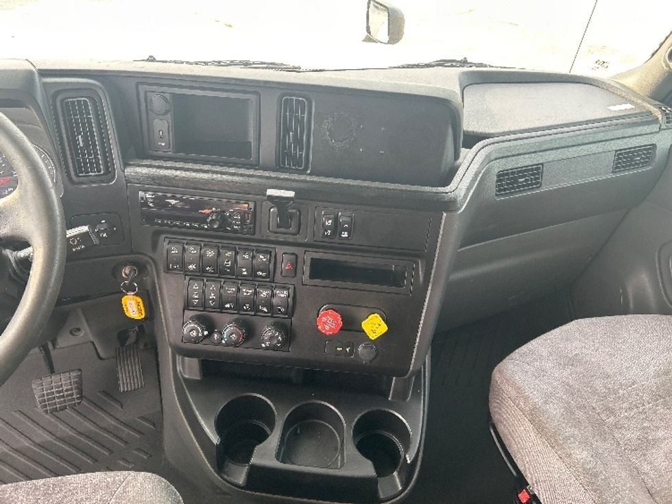 Sleeper Tractor-Heavy Duty Tractors-International-2020-LT625-Tampa-FL-434,238\n\t\tmiles-$ 52,750 - Image 12