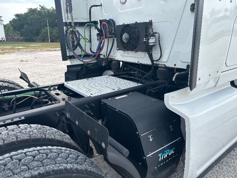 Sleeper Tractor-Heavy Duty Tractors-International-2020-LT625-Tampa-FL-434,238\n\t\tmiles-$ 52,750 - Image 23