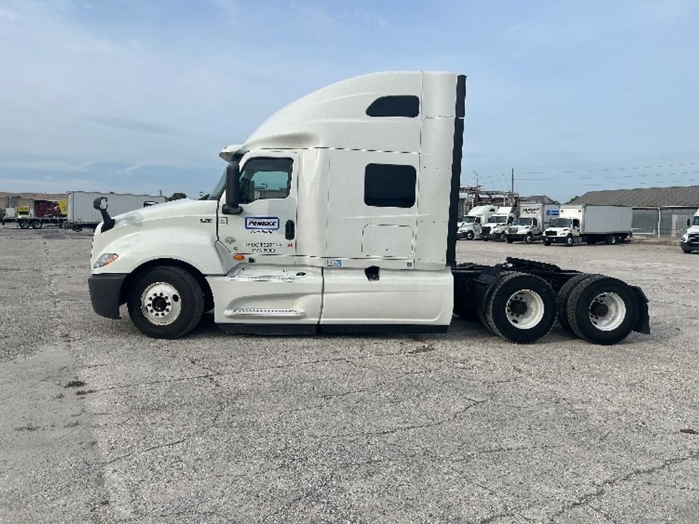 Sleeper Tractor-Heavy Duty Tractors-International-2020-LT625-Tampa-FL-434,238\n\t\tmiles-$ 52,750 - Image 4