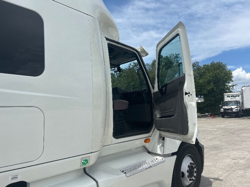 Sleeper Tractor-Heavy Duty Tractors-International-2020-LT625-Tampa-FL-475,287\n\t\tmiles-$ 53,500 - Image 13