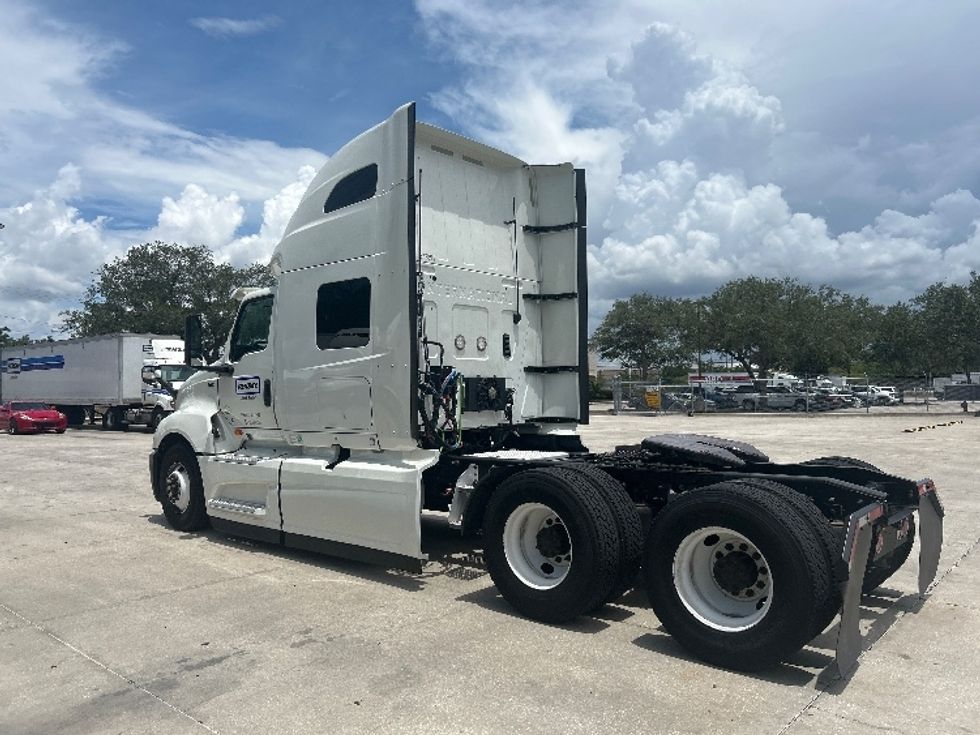Sleeper Tractor-Heavy Duty Tractors-International-2020-LT625-Tampa-FL-475,287\n\t\tmiles-$ 53,500 - Image 5