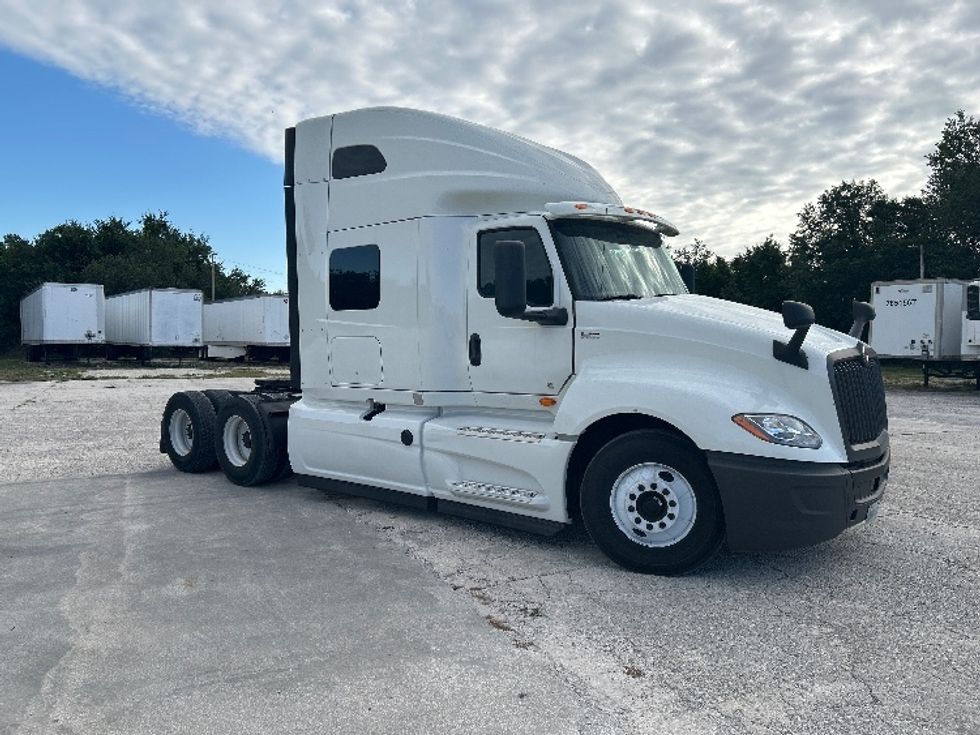 Sleeper Tractor-Heavy Duty Tractors-International-2020-LT625-Tampa-FL-504,420\n\t\tmiles-$ 49,500 - Image 1