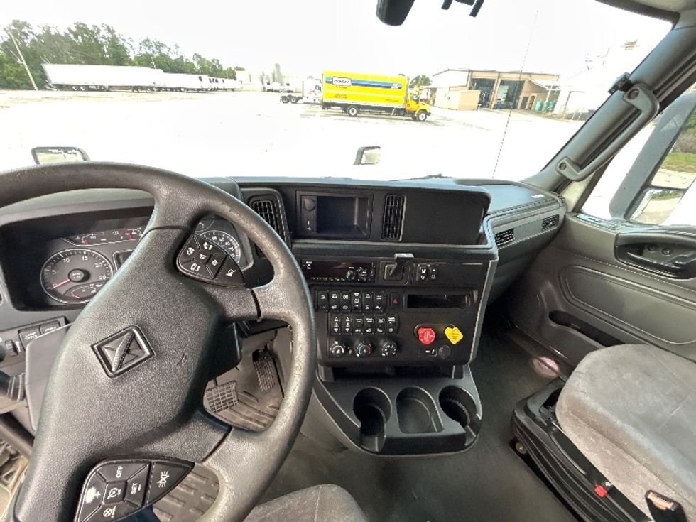 Sleeper Tractor-Heavy Duty Tractors-International-2020-LT625-Tampa-FL-504,420\n\t\tmiles-$ 49,500 - Image 10