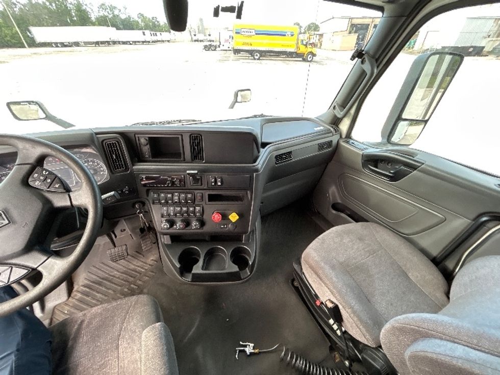 Sleeper Tractor-Heavy Duty Tractors-International-2020-LT625-Tampa-FL-504,420\n\t\tmiles-$ 49,500 - Image 11