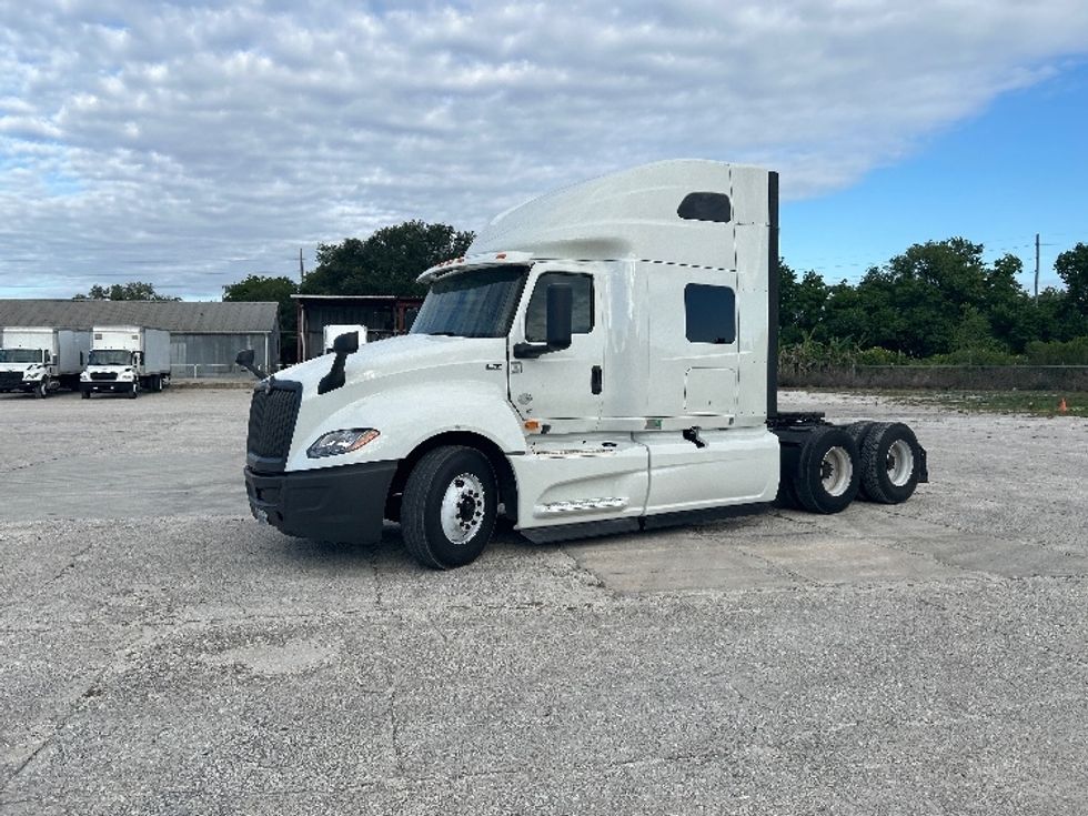 Sleeper Tractor-Heavy Duty Tractors-International-2020-LT625-Tampa-FL-504,420\n\t\tmiles-$ 49,500 - Image 3