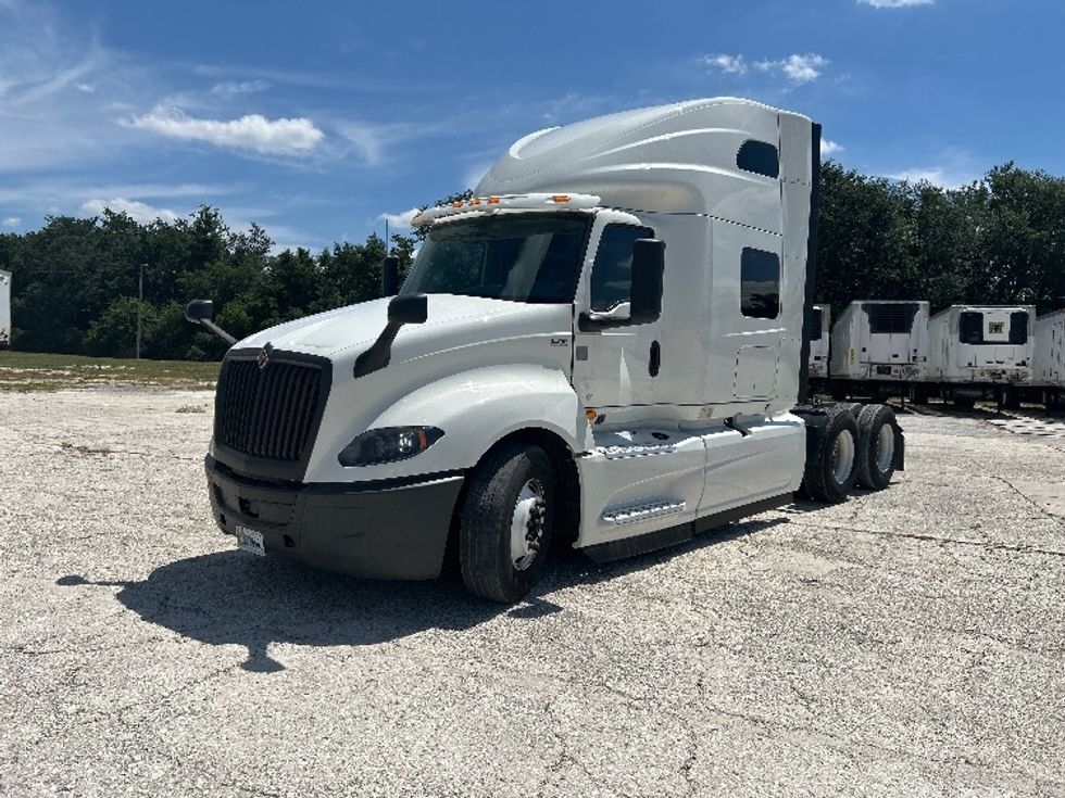 Sleeper Tractor-Heavy Duty Tractors-International-2020-LT625-Tampa-FL-540,472\n\t\tmiles-$ 48,750 - Image 3