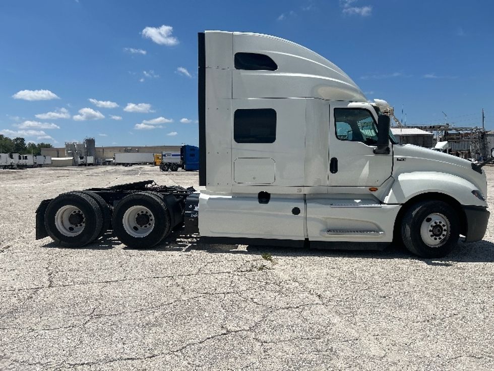 Sleeper Tractor-Heavy Duty Tractors-International-2020-LT625-Tampa-FL-540,472\n\t\tmiles-$ 48,750 - Image 8