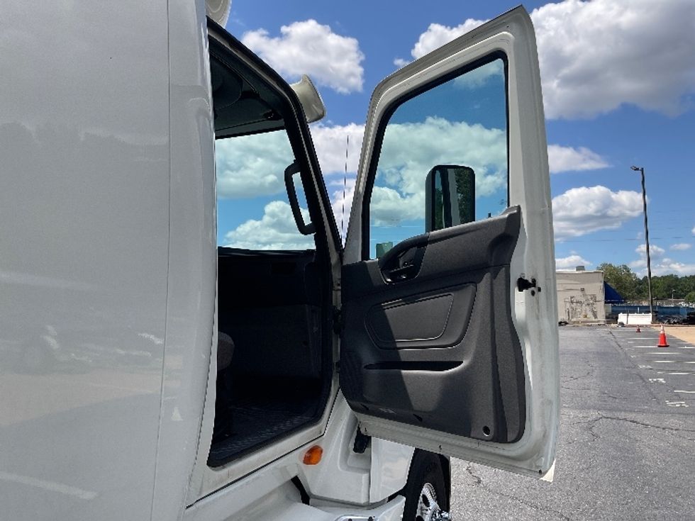 Sleeper Tractor-Heavy Duty Tractors-International-2020-LT625-Tampa-FL-583,128\n\t\tmiles-$ 41,500 - Image 13