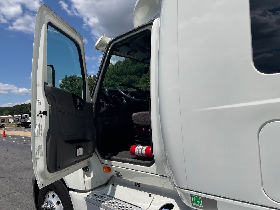Sleeper Tractor-Heavy Duty Tractors-International-2020-LT625-Tampa-FL-583,128\n\t\tmiles-$ 41,500 - Image 9