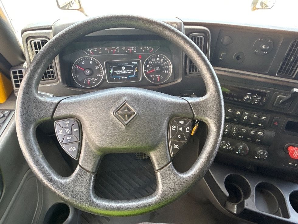 Sleeper Tractor-Heavy Duty Tractors-International-2020-LT625-Torrance-CA-404,258\n\t\tmiles-$ 47,250 - Image 11