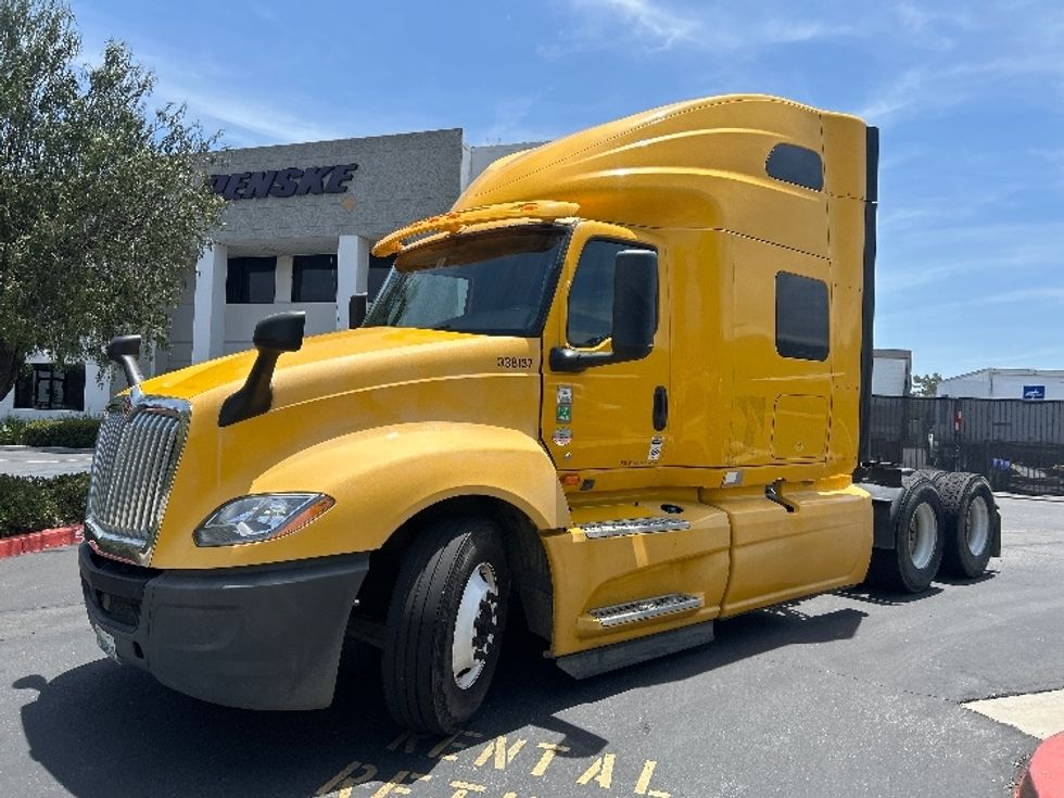 Sleeper Tractor-Heavy Duty Tractors-International-2020-LT625-Torrance-CA-404,258\n\t\tmiles-$ 47,250 - Image 3