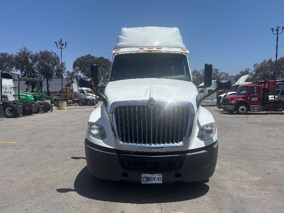 Sleeper Tractor-Heavy Duty Tractors-International-2020-LT625-Torrance-CA-488,771\n\t\tmiles-$ 40,500 - Image 2
